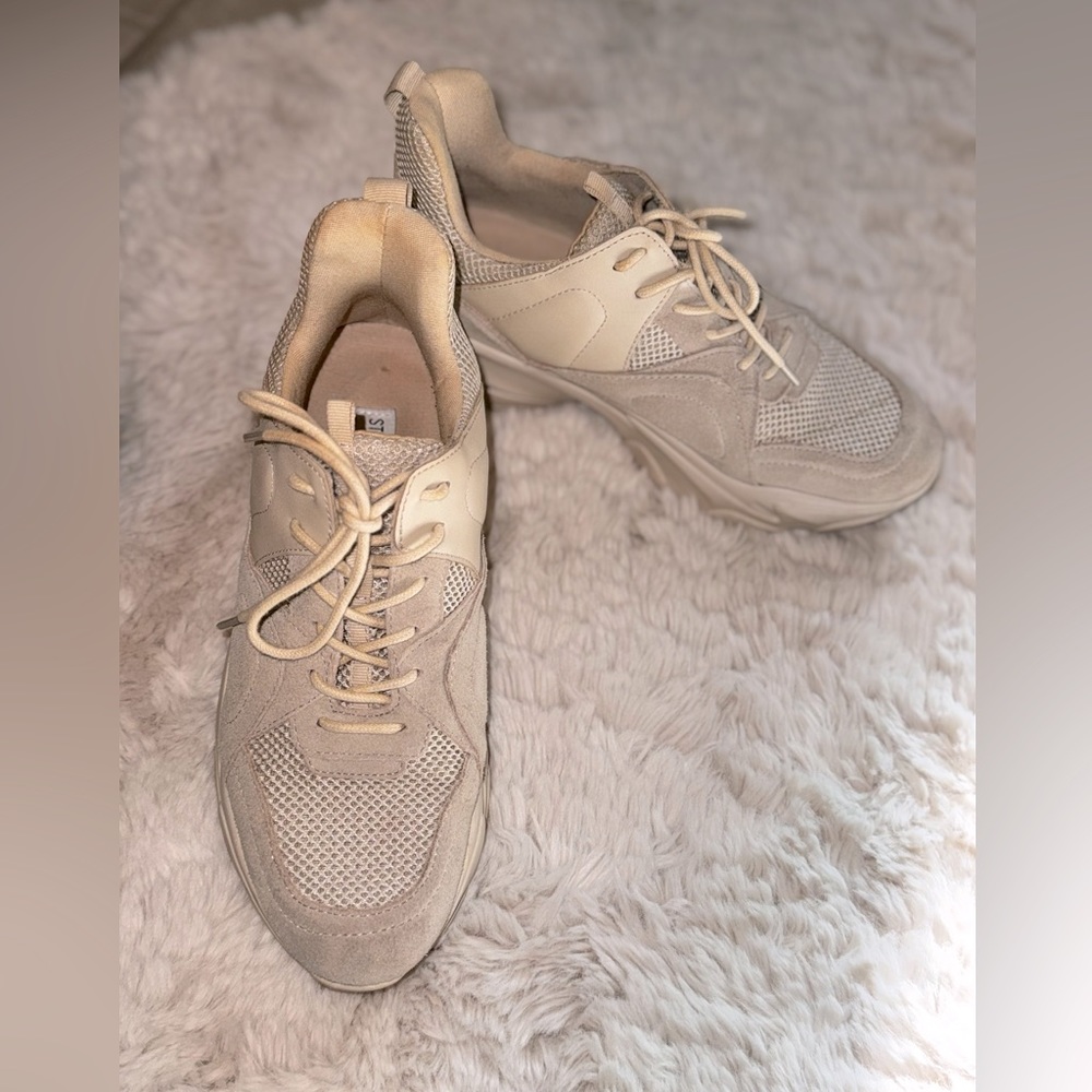 Steve Madden sneakers
